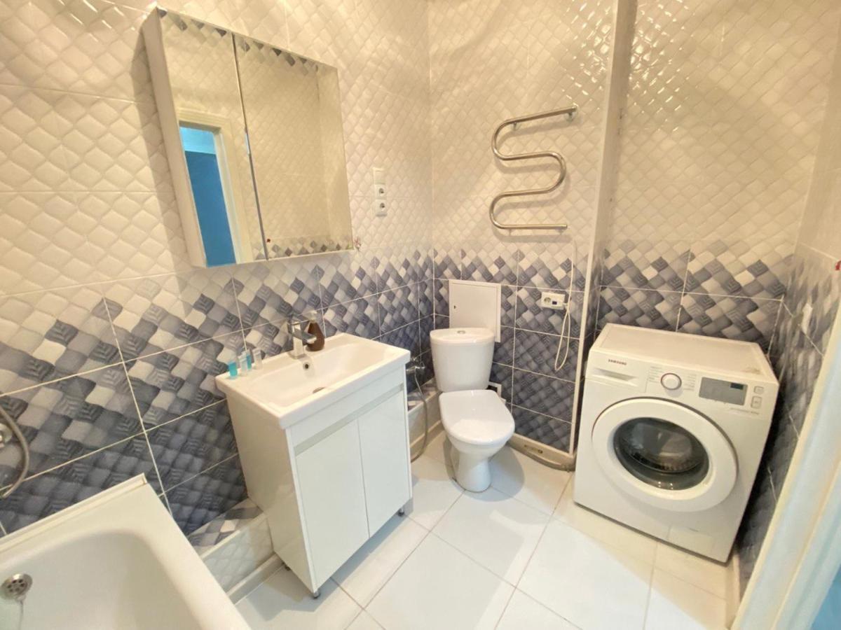 Whitehome In Panorama Park Nur-Sultan  Exterior photo